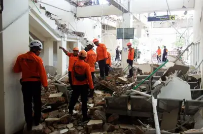 Indonésie : au moins 20 morts dans un puissant séisme