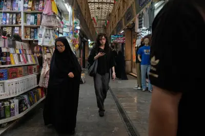 Iran : deux incendiaires, un seul otage, le peuple
