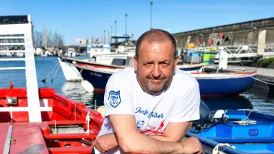 Joutes à Sète : l'école apprend aux minots à perdre