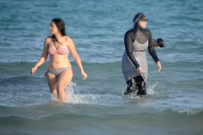 Justice suspend l'interdiction du burkini à Mandelieu-la-Napoule