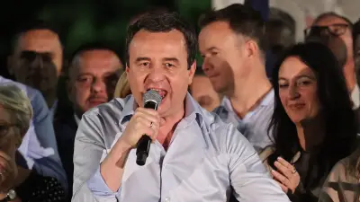 Kosovo : des œufs lancés sur le Premier ministre en plein Parlement
