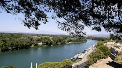 La Barthelasse, plus grande île fluviale d'Europe, un 