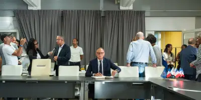 À La Réunion, Édouard Philippe peaufine sa mécanique de rassemblement