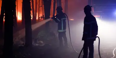Landes : 1 100 hectares brûlés, plus de 500 évacués