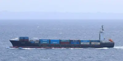 L'armée américaine tire sur un navire violant le blocus des ports iraniens