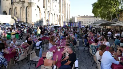 Le ban des vendanges à Avignon : fête et spiritualité pour les Côtes du Rhône