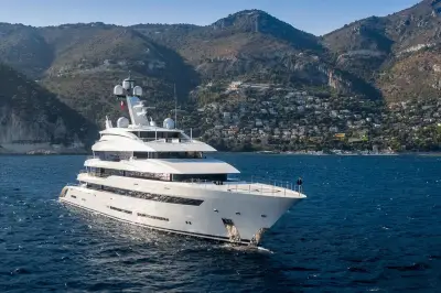 Le yacht Avantage, 87 m, appartient à un milliardaire kazakh