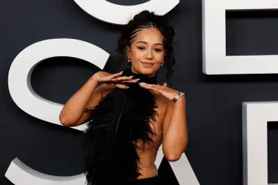 Léna Situations met fin à ses vlogs : un débranchement au bon moment