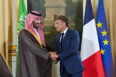 Macron annonce 3 parcs d'attractions saoudiens en Île-de-France
