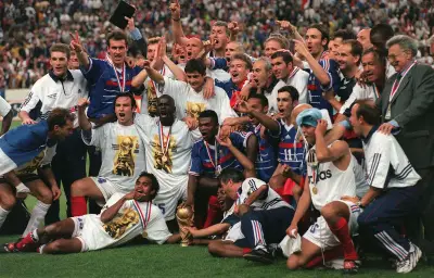 Marie-George Buffet reconnaît l'arrêt des contrôles antidopage des Bleus en 1997