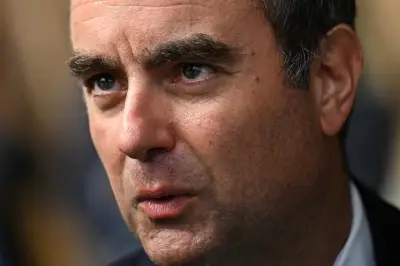 Mayotte : Lecornu accélère une reconstruction jugée trop lente