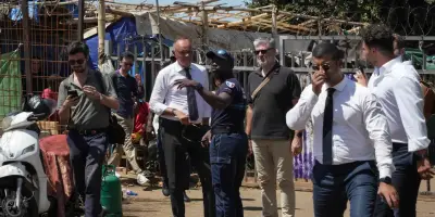 Mayotte : Philippe promet de fermer les vannes de l'immigration