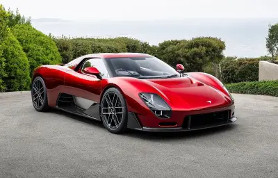 McLaren dévoile la McL 6GT, un concept à boîte manuelle