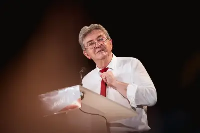 Mélenchon : « mettre la dette au frigo » fait débat chez les économistes