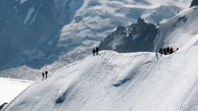 Mont-Blanc : 3 morts en 24 heures dont un alpiniste tué par une chute de pierres