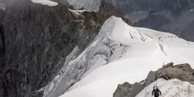 Mont-Blanc déstabilisé par un été caniculaire et des chutes de pierres