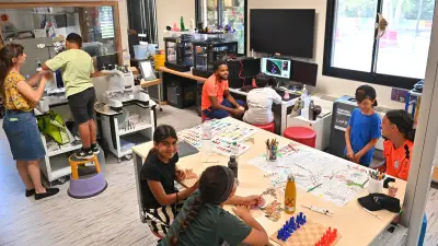 À Montpellier, le Fablab initie les enfants à l'impression 3D et à la réalité virtuelle