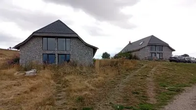 Nasbinals : un couple menacé de coupure d'électricité dans un logement insalubre