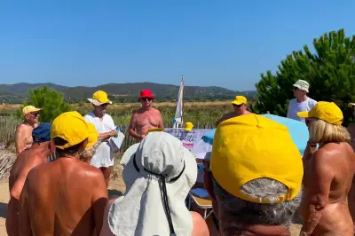 Naturistes à Hyères : l'Amicale réclame 100 m de plage en plus