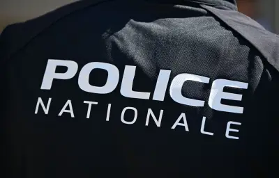Officier des Vosges suspendu pour photos de cadavres à des mineures