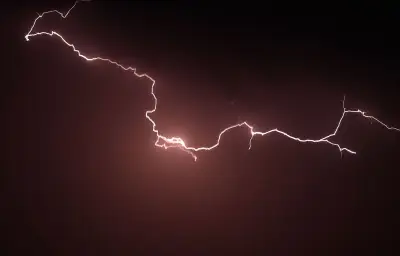 Orages : 16 départements en vigilance orange ce lundi