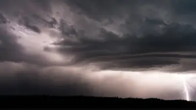 Orages : vigilance orange étendue à 49 départements, Lot et Aveyron en alerte