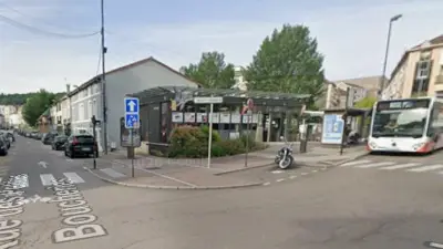 Épinal : un homme armé d'un couteau sème la panique en centre-ville
