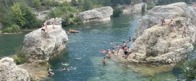 Pollution de la Cèze : baignade déconseillée et interdite
