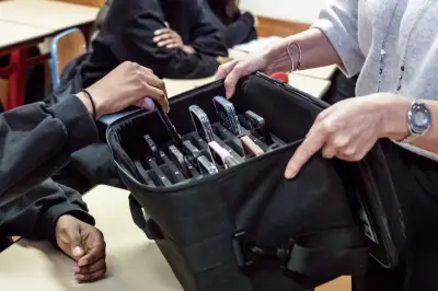 Portables interdits au lycée dès la rentrée, annonce le gouvernement