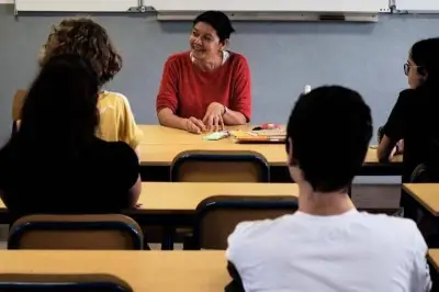 Rentrée scolaire : portable interdit au lycée, examens le matin