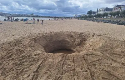 Royan : un trou géant de 1,60 mètre découvert sur la plage
