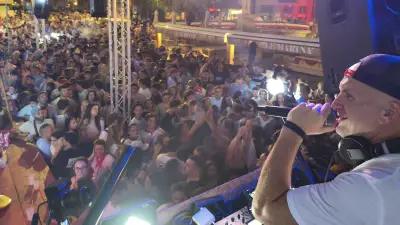 Saint-Louis à Sète : une première nuit des bars à quai sous l'orage