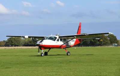 Saint-Nazaire : une parachutiste de 23 ans se tue après une chute de 3 000 mètres