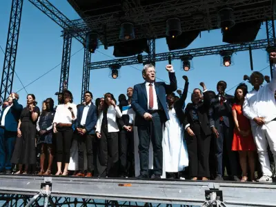 Salaires et dette : les mesures de Mélenchon inquiètent le Medef