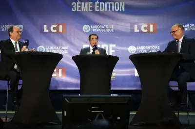 À Sens, Philippe et Hollande débattent des accords et divergences
