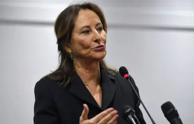 Ségolène Royal veut rassurer les Français et participer à la primaire