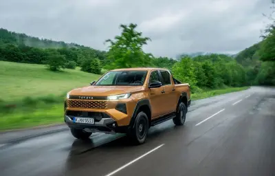 Toyota Hilux 2025 : électrique et hybride 48V, le pick-up se modernise