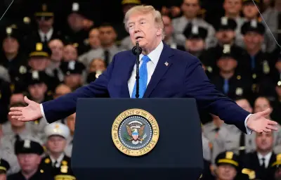 Trump défend la guerre contre l'Iran et plaisante sur Ormuz