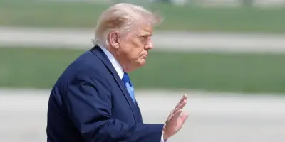 Trump lance l'accès payant sur Truth Social, l'opposition s'insurge