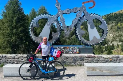 Un grand-père pédale 925 km pour son petit-fils malade