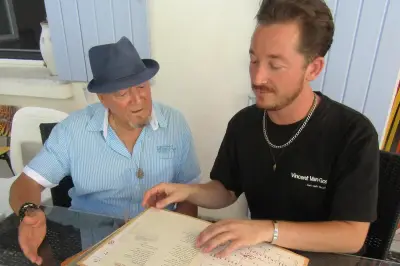 Un retraité et un jeune artiste unis par une chanson vieille de 50 ans