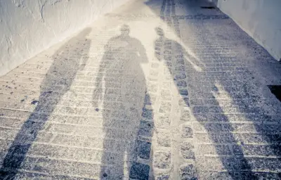 Une tante cachée révélée quarante ans après une liaison adultère