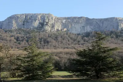 Var : tous les massifs forestiers fermés ce lundi face au risque extrême d'incendie