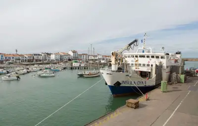 Vendée : un voilier à la dérive au large de l'île d'Yeu, recherches en cours