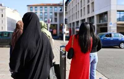 Voile : le gouvernement doute de la constitutionnalité de l'amende du RN