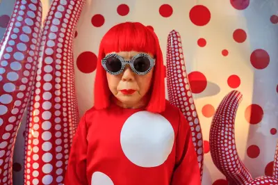 Yayoi Kusama : de l'avant-garde new-yorkaise à la reconnaissance planétaire
