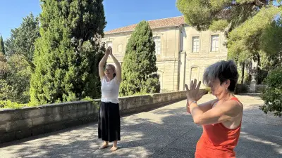 Yoga dans les monuments historiques de Villeneuve-lès-Avignon : testé pour vous