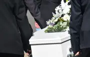 20 ans de prison pour un croque-mort qui enterrait des cercueils vides