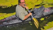 Alain nettoie le Vidourle : 60 kg de déchets en deux heures
