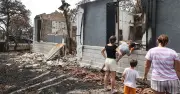 Août : feux, budget santé, taxe attentat, sols argileux